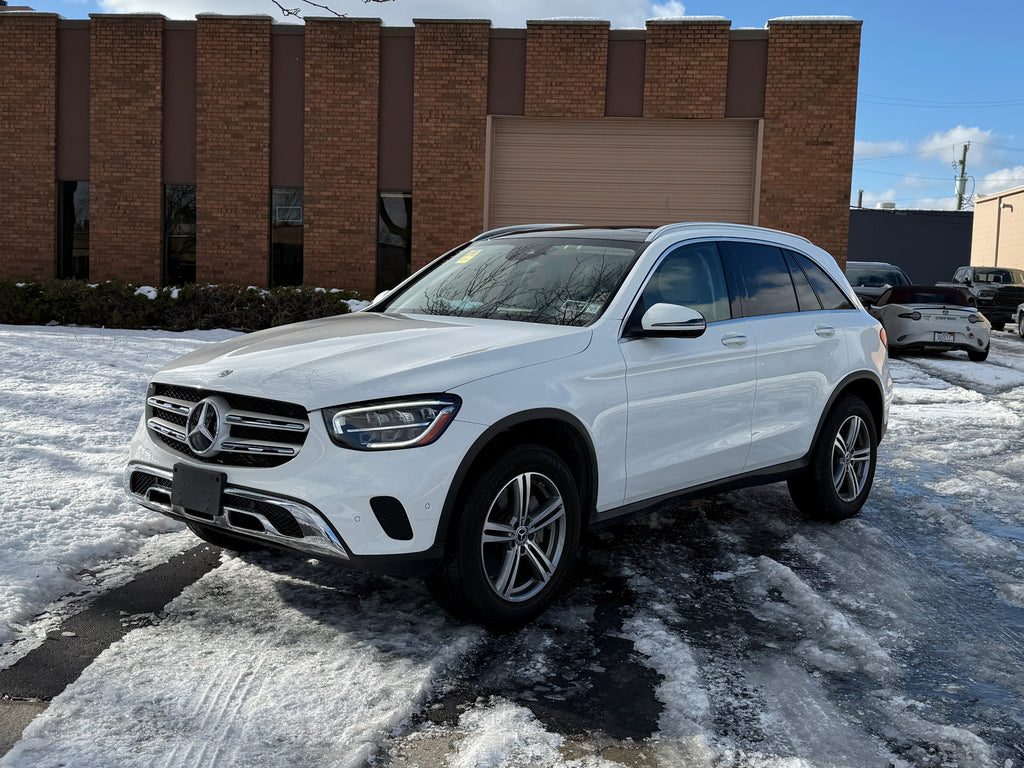 2022 Mercedes-Benz GLC GLC300's photo