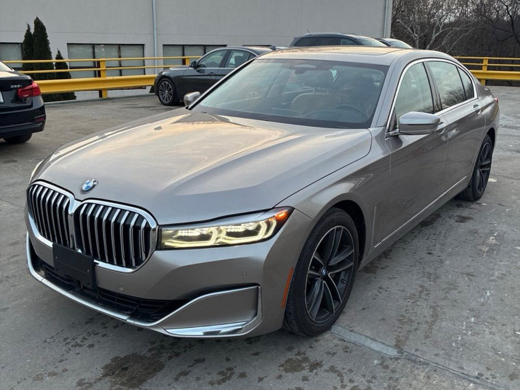 2021 BMW 7 Series 750i's photo