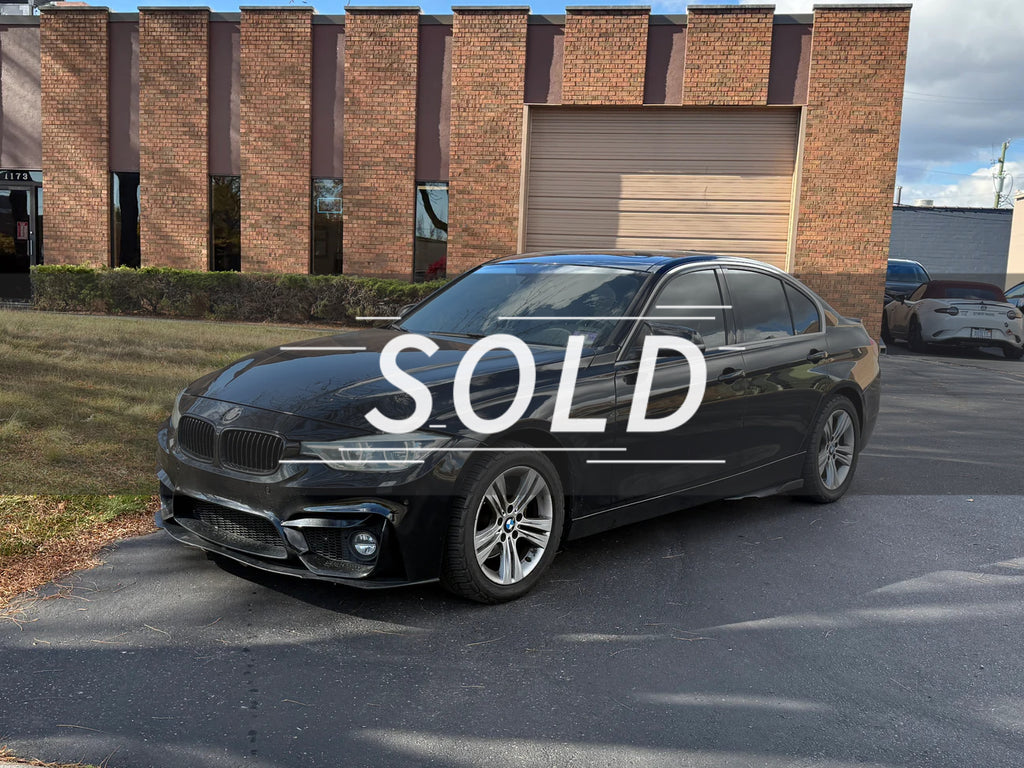 2017 BMW 3 Series 330i's photo