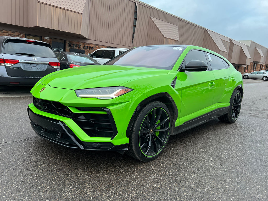 2021 Lamborghini Urus Base's photo