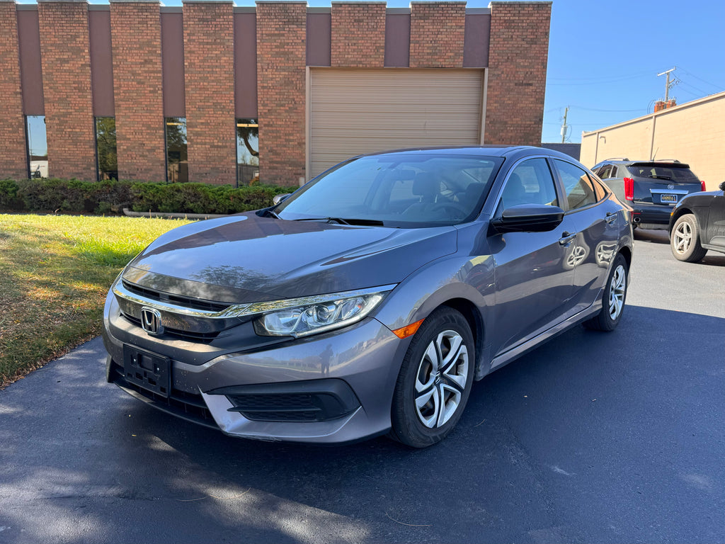 2018 Honda Civic LX's photo