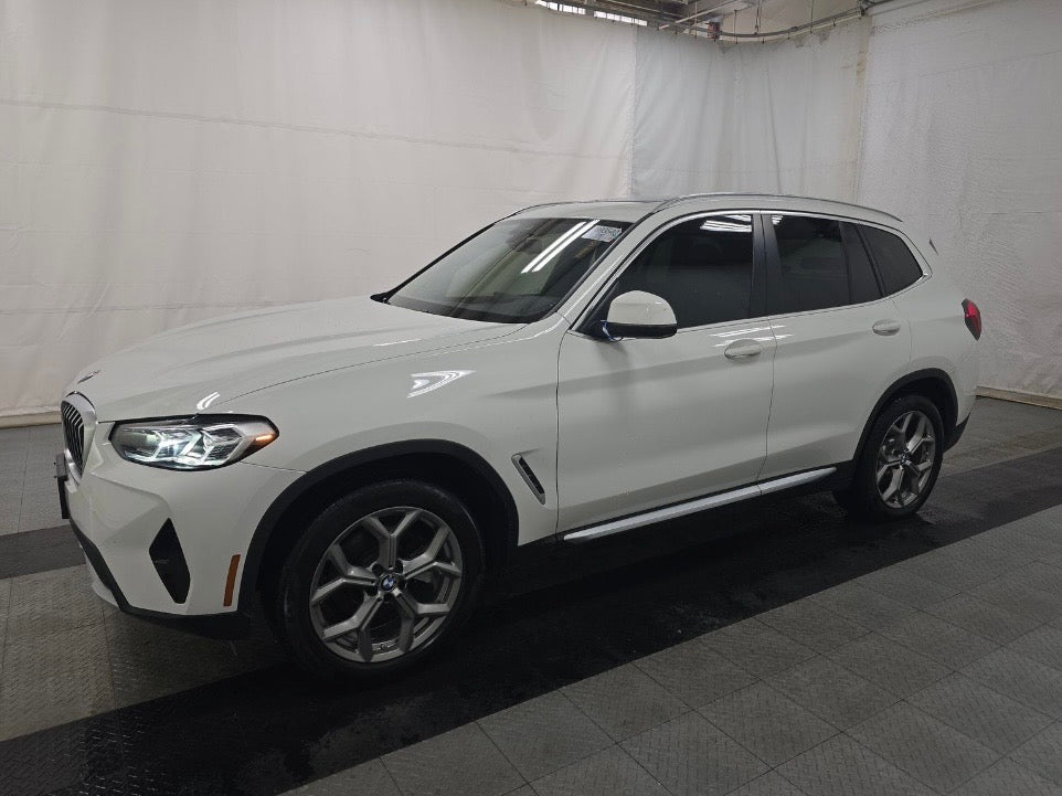 2022 BMW X3 30i's photo