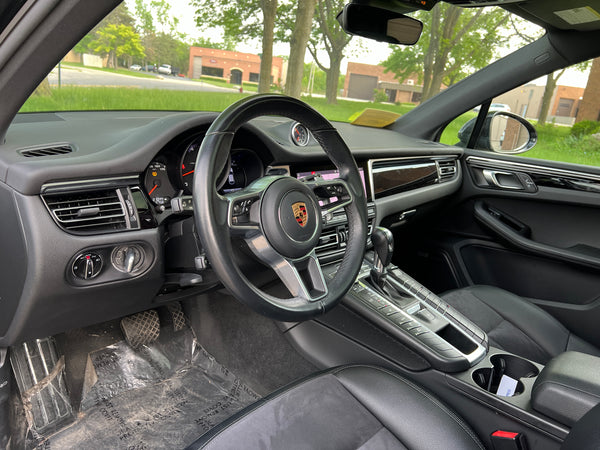 2020 Porsche Macan 4D SUV