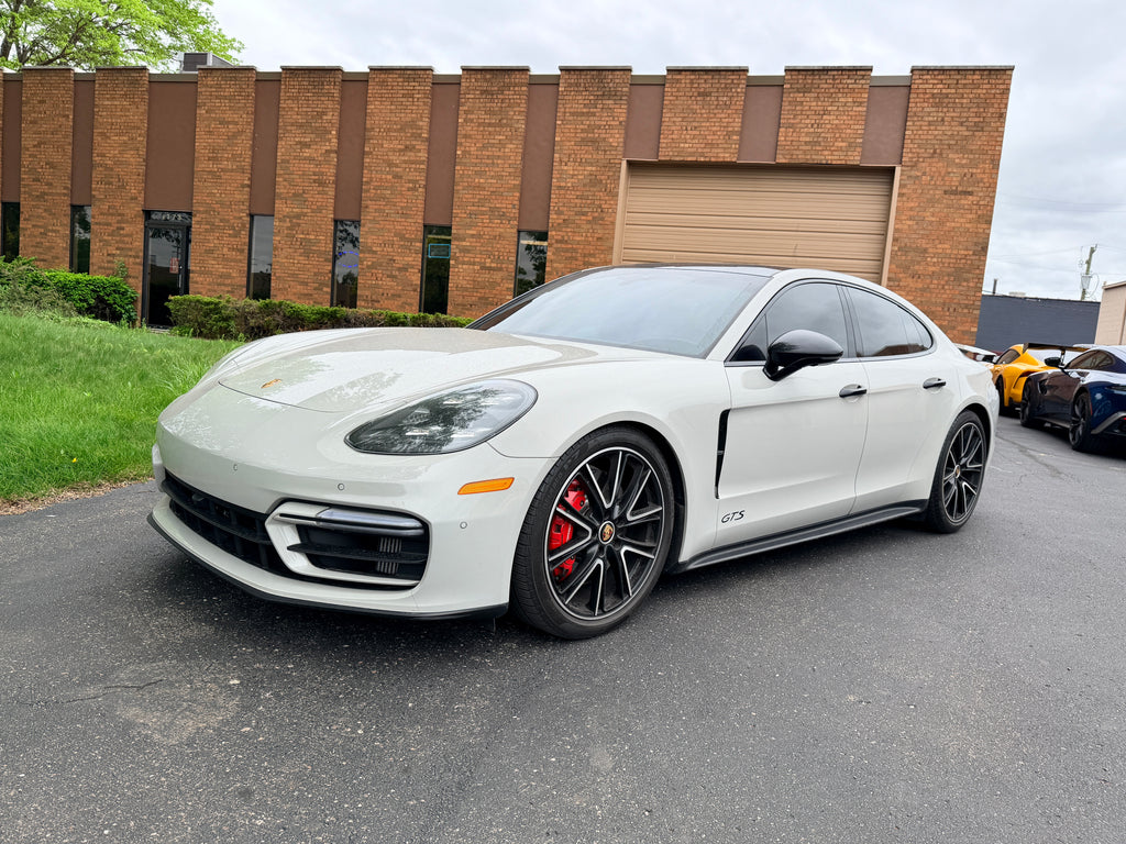 2022 Porsche Panamera GTS's photo