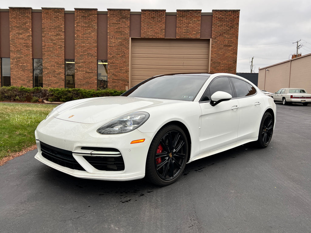 2018 Porsche Panamera Turbo's photo