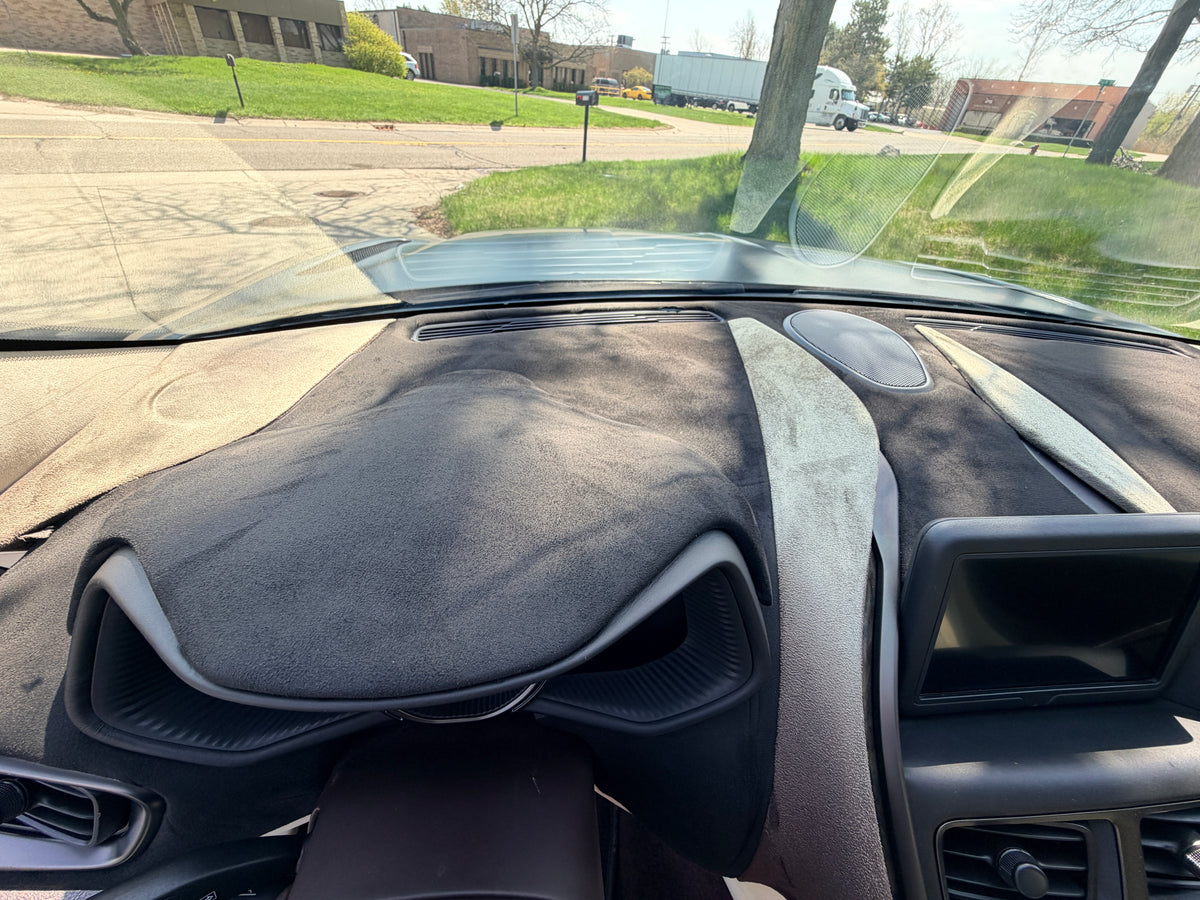 2019 Aston Martin DB11 V8 2D Coupe