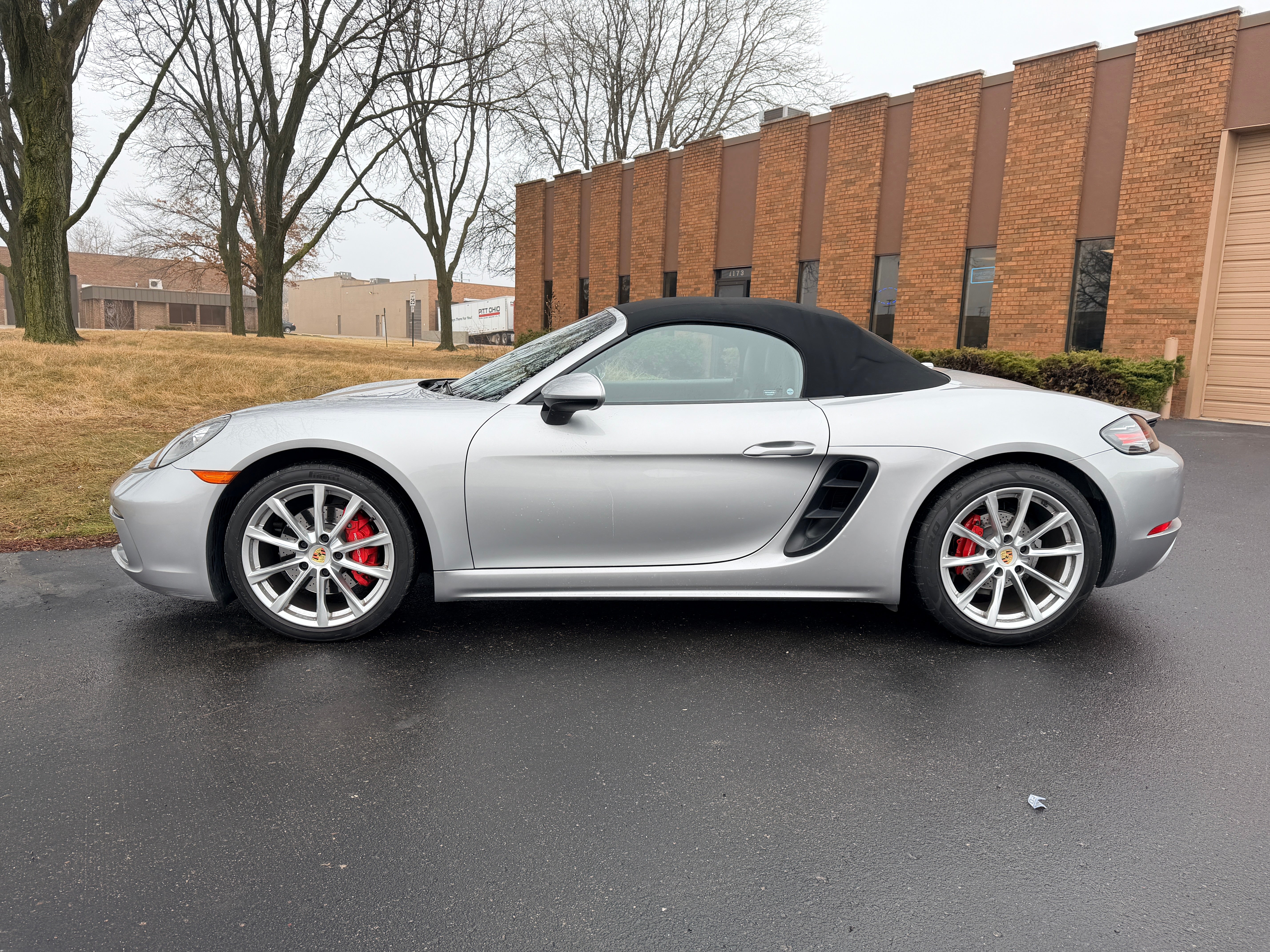 2019 Porsche 718 Boxster S Roadster 2D