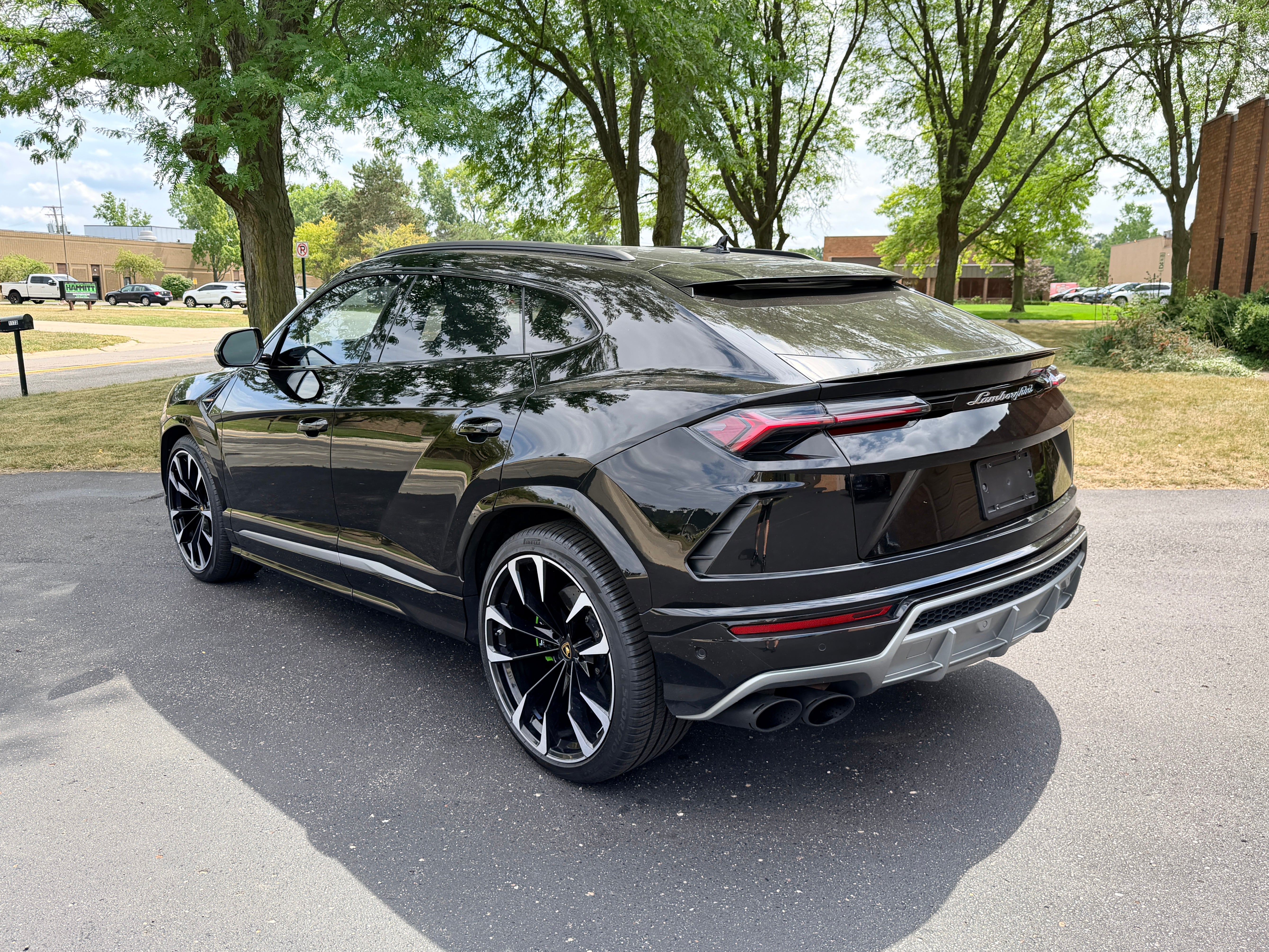 2019 Lamborghini Urus 4D SUV