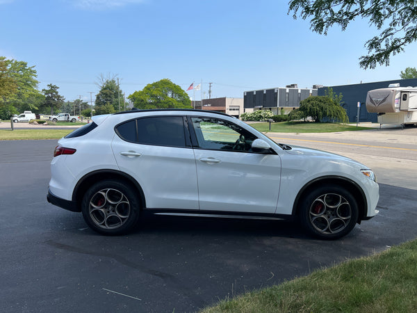 2022 Alfa Romeo Stelvio Ti 4D SUV