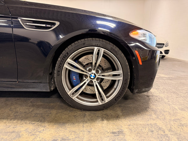 2013 BMW M5 4D Sedan