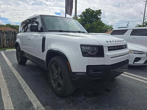 2023 Land Rover Defender 110 X-Dynamic SE 4D SUV