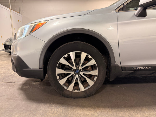 2015 Subaru Outback 2.5i Limited 4D Wagon