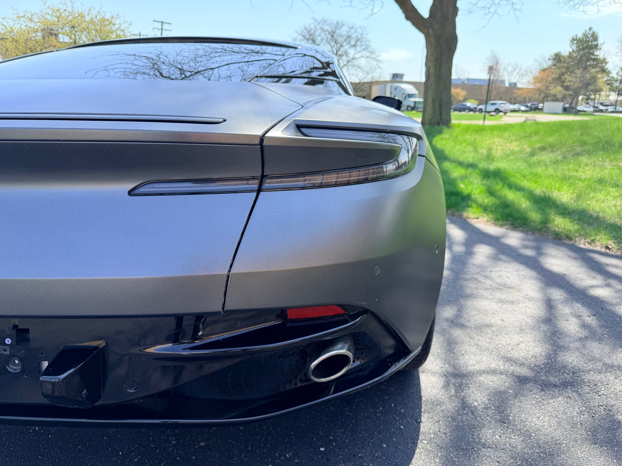 2019 Aston Martin DB11 V8 2D Coupe