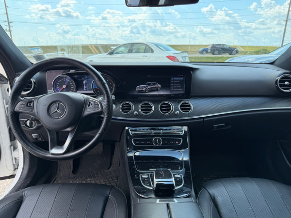 2017 Mercedes-Benz E300 4MATIC 4D Sedan