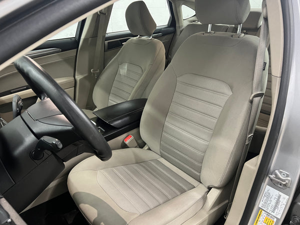 2020 Ford Fusion SE 4D Sedan