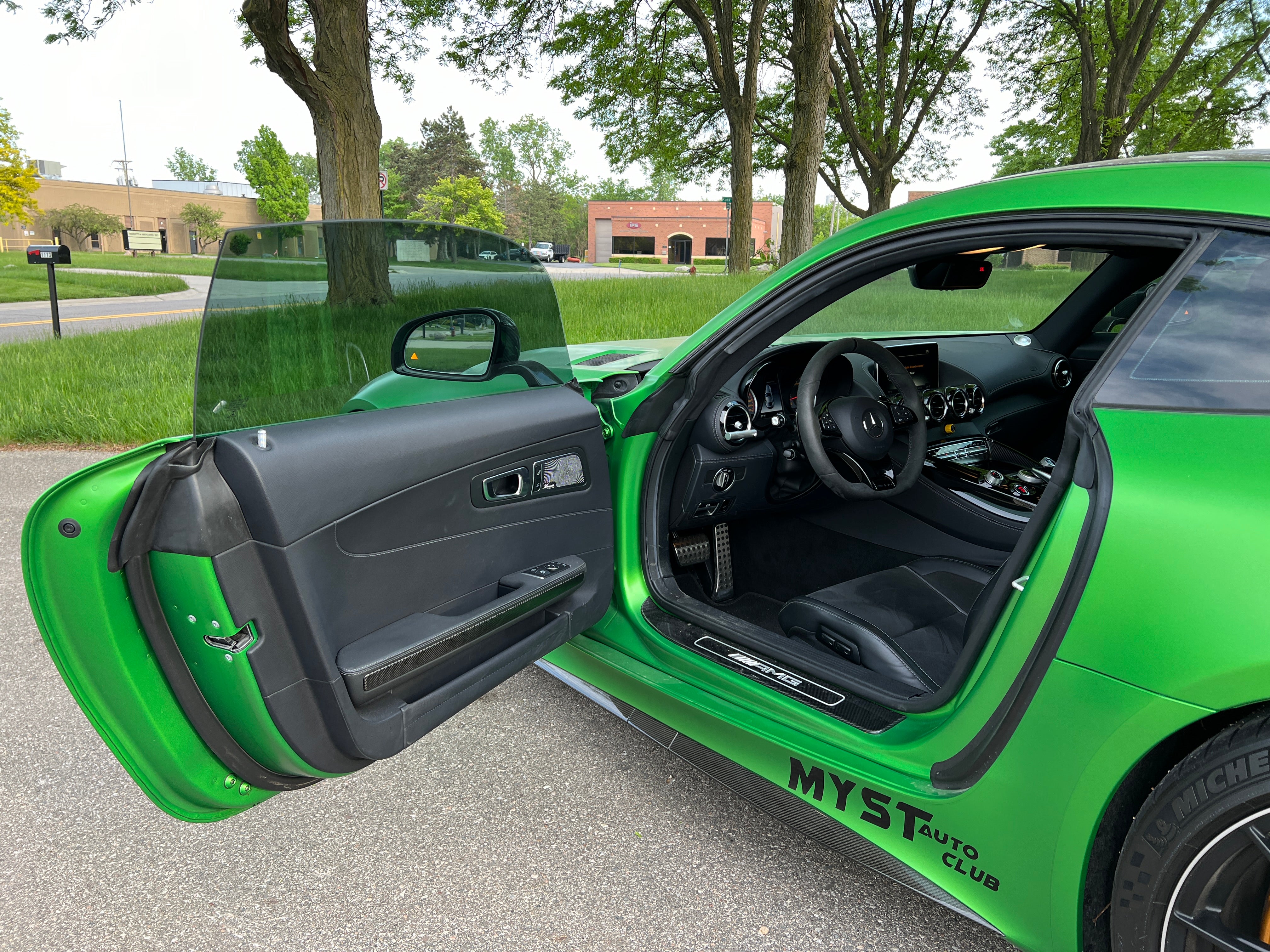 2018 Mercedes-Benz AMG GT R 2D Coupe
