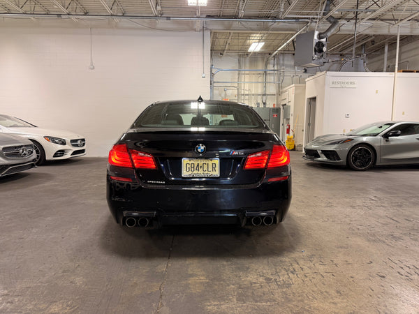 2013 BMW M5 4D Sedan