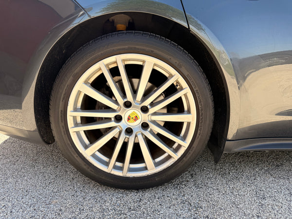 2018 Porsche Panamera 4 4D