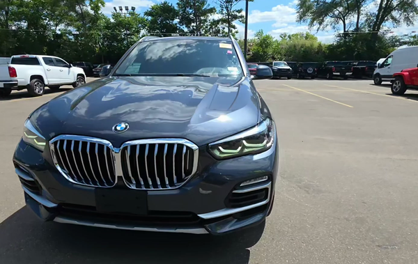2021 BMW X5 40i xDrive 4D SUV