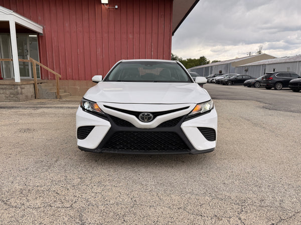 2018 Toyota Camry SE 4D Sedan