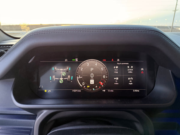 2023 Land Rover Defender 90 V8 2D SUV