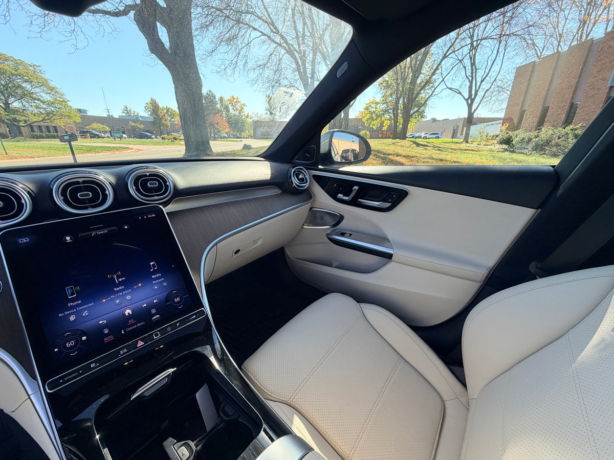 2022 Mercedes-Benz C300 4MATIC 4D Sedan