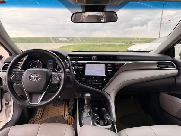 2018 Toyota Camry SE 4D Sedan