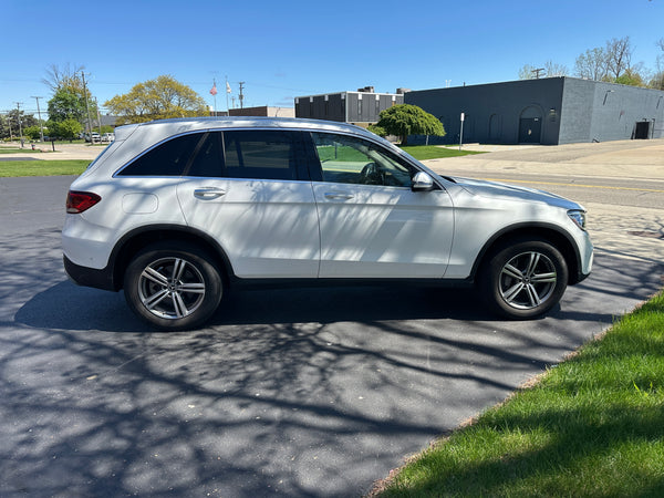 2021 Mercedes-Benz GLC 300 4MATIC 4D SUV