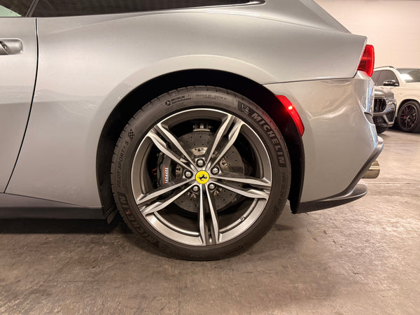 2017 FERRARI GTC4Lusso 2D