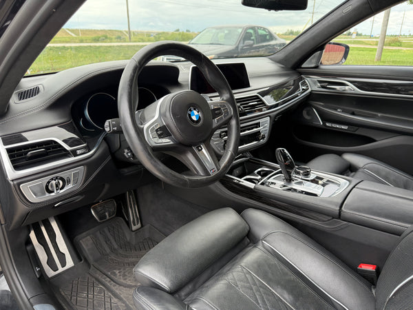 2018 BMW M760 xDrive 4D Sedan