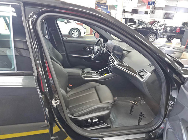 2023 BMW 330i xDrive 4D Sedan