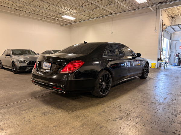 2015 Mercedes-Benz S65 AMG V12 4D Sedan