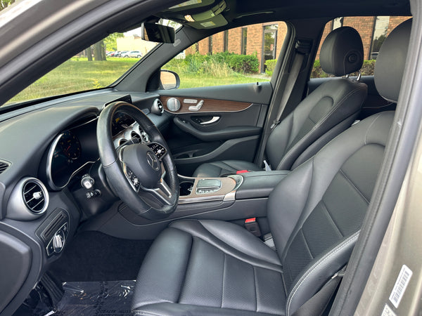 2021 Mercedes-Benz GLC 300 4MATIC 4D SUV