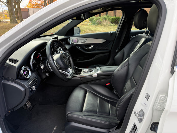2018 Mercedes-Benz C300 4D Sedan