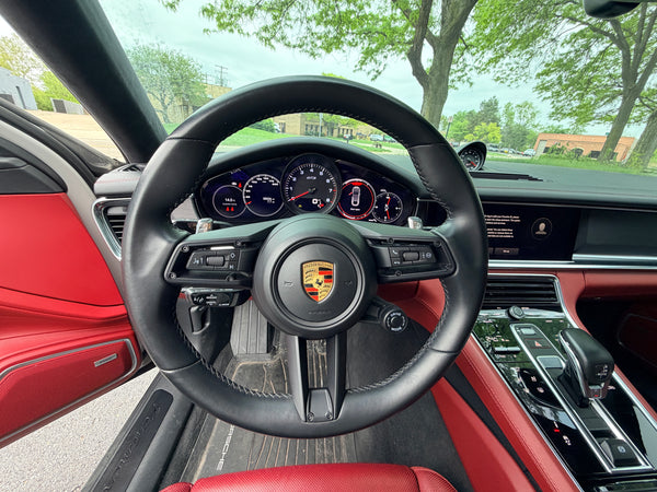2022 Porsche Panamera GTS 4D Hatchback