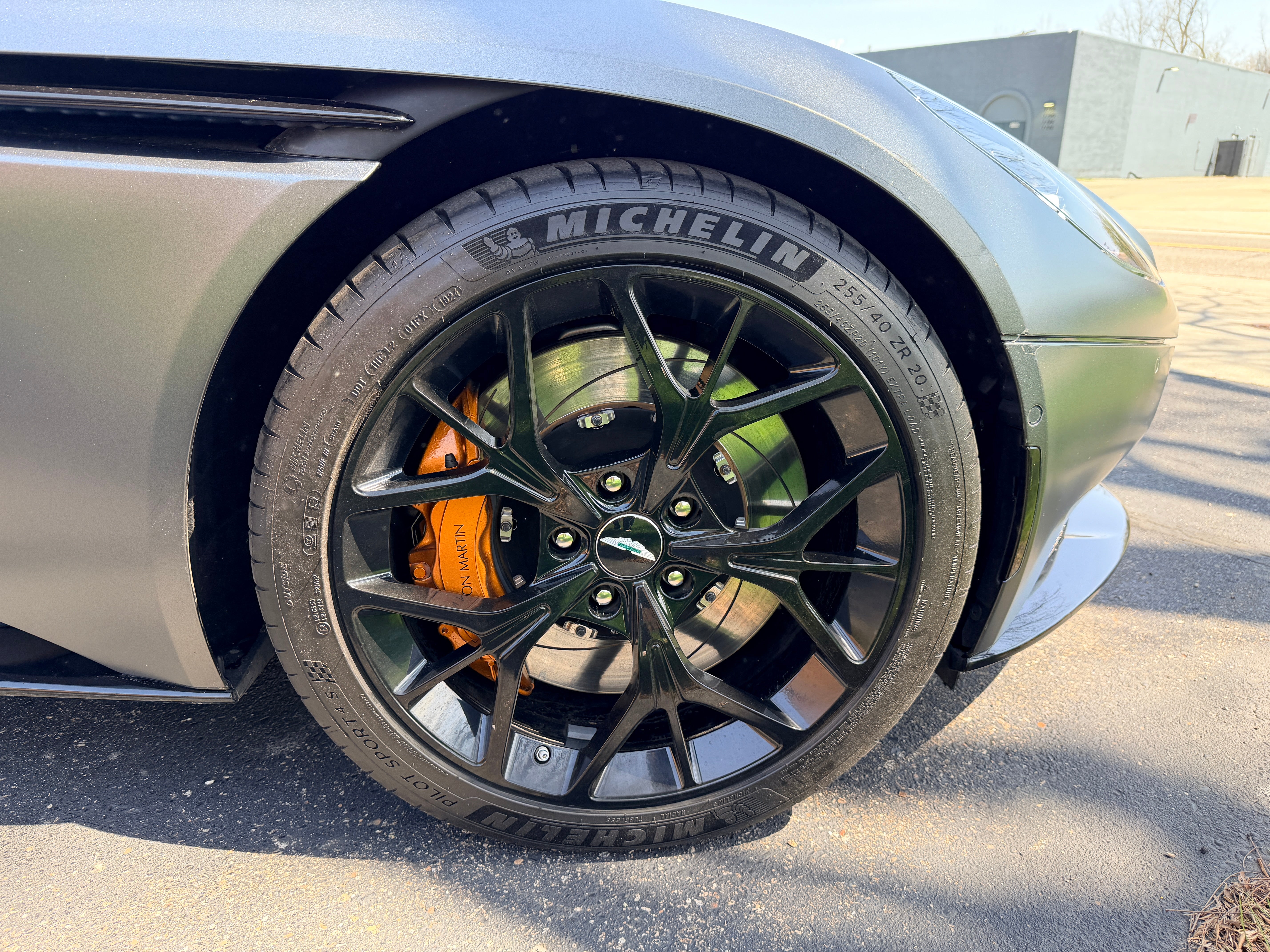 2019 Aston Martin DB11 V8 2D Coupe