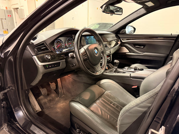 2013 BMW M5 4D Sedan