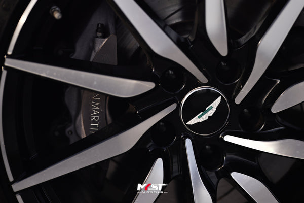 2017 Aston Martin DB11 V12 2D Coupe