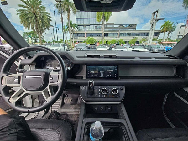 2023 Land Rover Defender 110 X-Dynamic SE 4D SUV