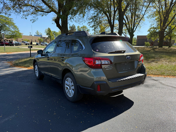 2019 Subaru Outback 2.5i Premium 4D Wagon