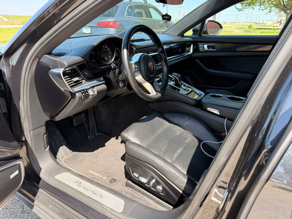 2018 Porsche Panamera 4 4D