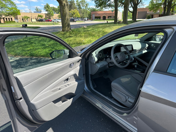 2023 Hyundai Elantra SEL 4D Sedan