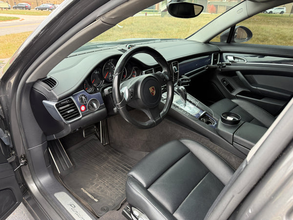 2016 Porsche Panamera 4D Hatchback