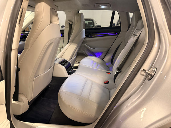 2018 Porsche Panamera Turbo Sport Turismo 4D