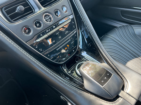 2018 Aston Martin DB11 V8 2D Coupe