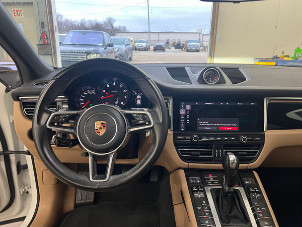 2020 Porsche Macan 4D SUV