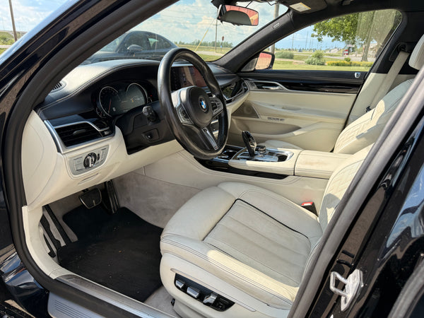 20180BMW M760 xDrive 4D Sedan