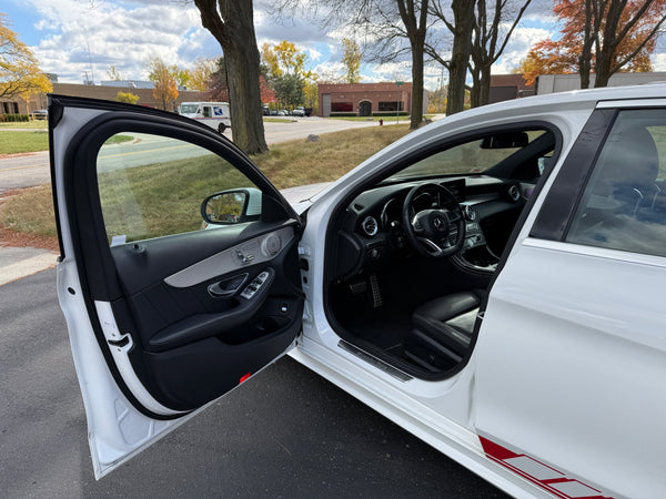 2018 Mercedes-Benz C300 4D Sedan