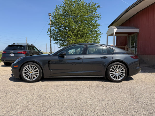 2018 Porsche Panamera 4 4D