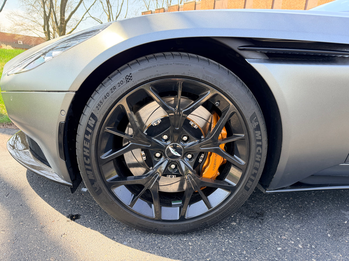 2019 Aston Martin DB11 V8 2D Coupe